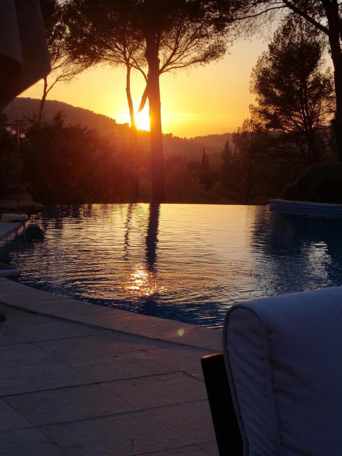 Une Pause En Provence Le Beausset Exterior foto