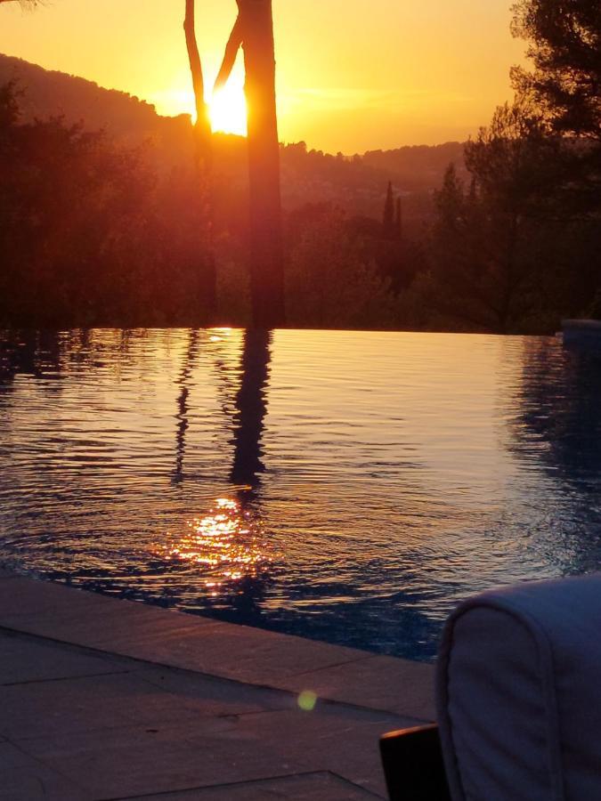 Une Pause En Provence Le Beausset Exterior foto